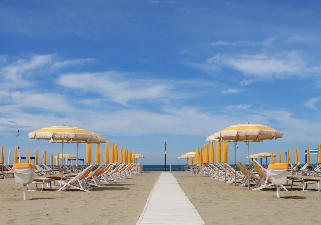 Alba Sul Mare Hotel Lido di Camaiore Exterior photo